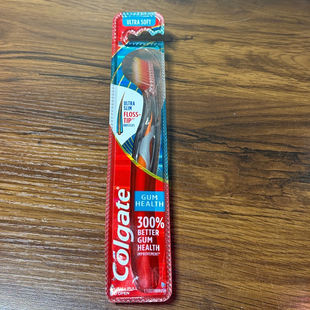 Colgate Optic White & Pro Series Toothpaste and Toothbrush Set - Picture 14 of 15